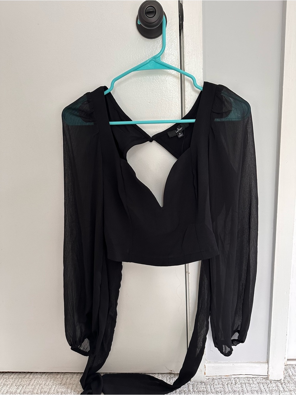 Lulus Black Long-Sleeve Tie Back Crop Top